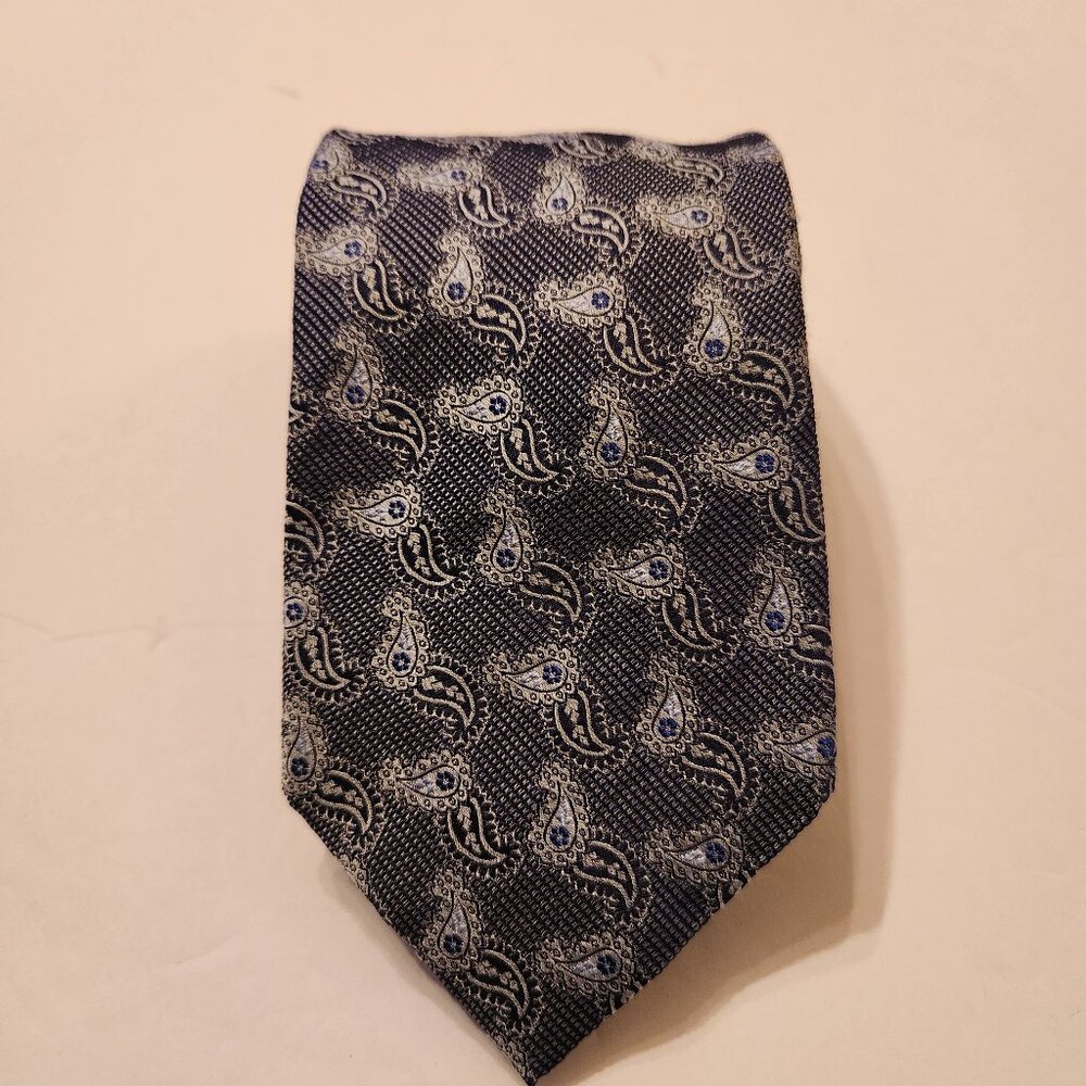 Ermenegildo Zegna men's new 100%silk tie 3 1/2" X 59 1/2"  made in Italy